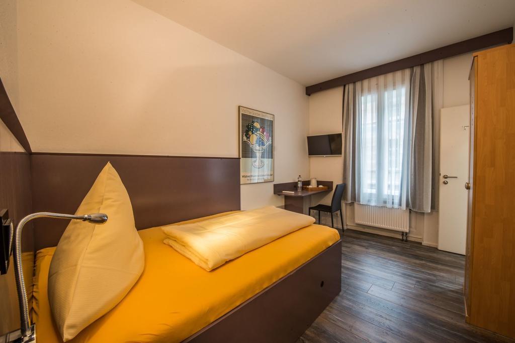 Hotel Scheffelhof Konstanz Oda fotoğraf